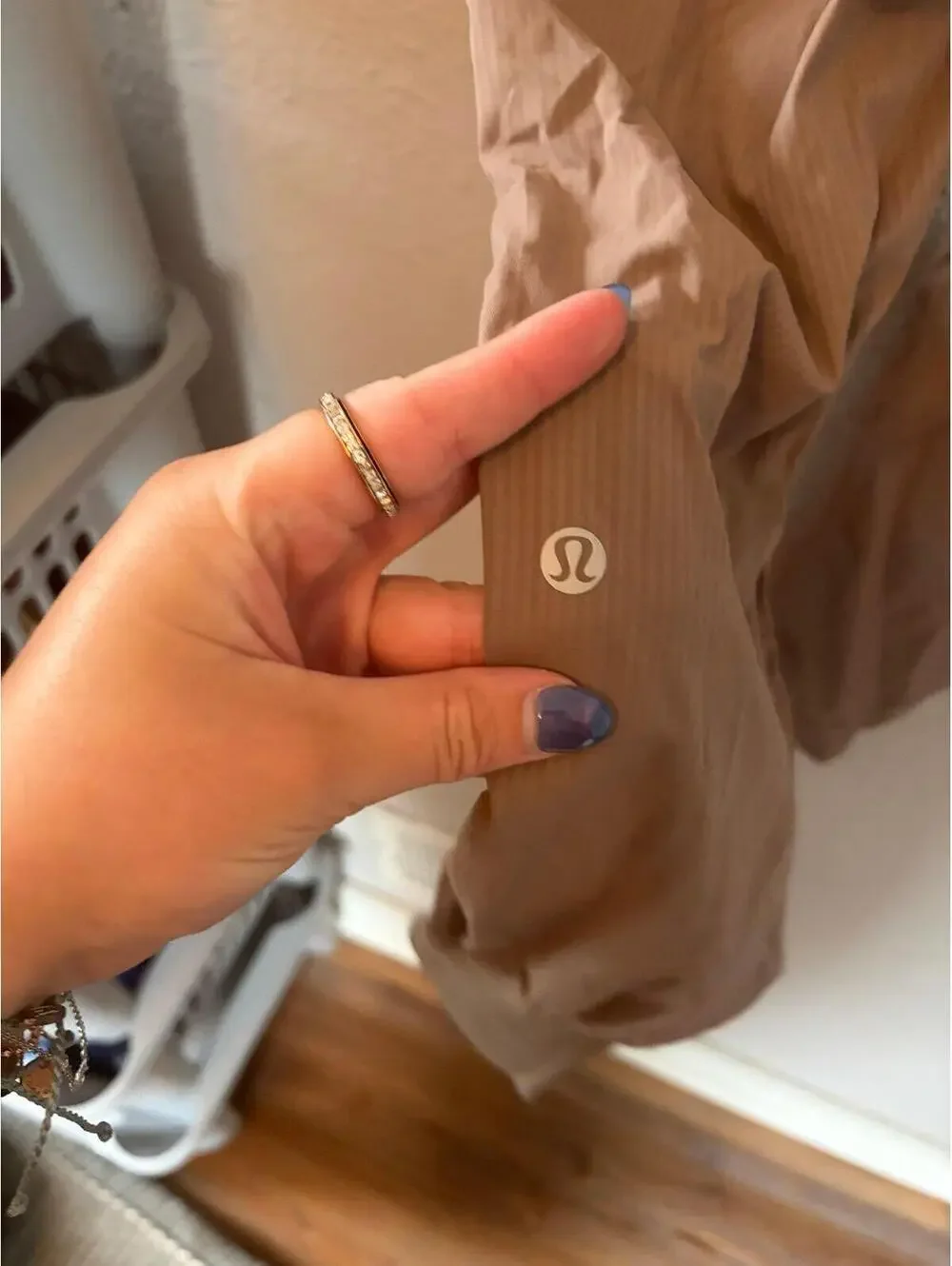 Lululemon Dance Studio Mid-Rise Jogger *Full Length 29in inseam size 2. Like new